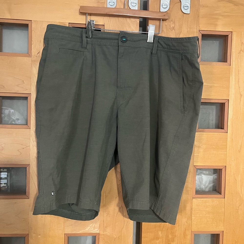Linksoul Golf/Travel Shorts, 34